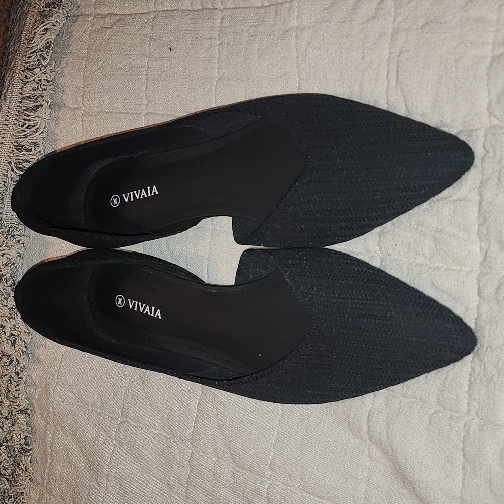 Vivaia Flats Pointy Front Size 40 US 9-9.5 Brand New Only Tried On